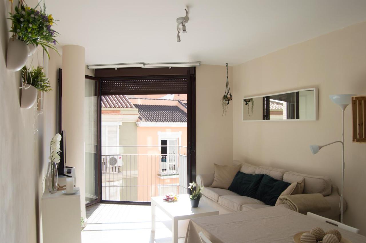 Luminoso Y Coqueto Apartamento En Malaga Exterior photo